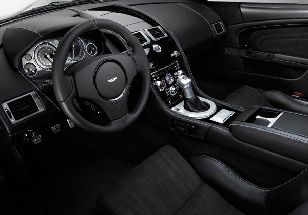 Aston Martin DBS - , 