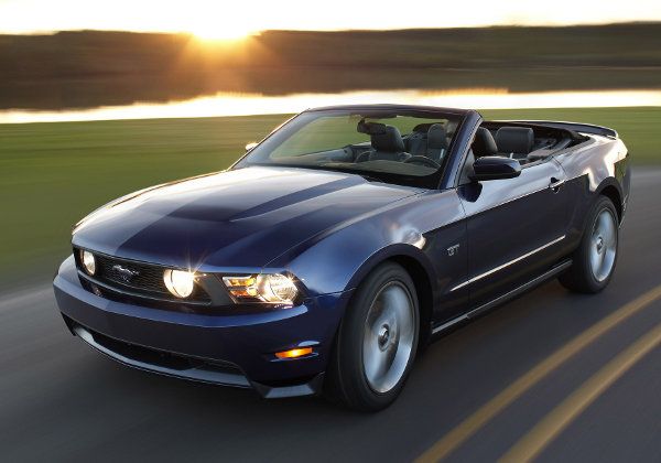 Ford Mustang Convertible -  
