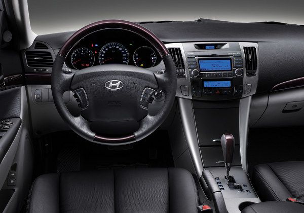 Hyundai NF Sonata -  