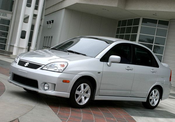 Suzuki Aerio - каталог автомобилей