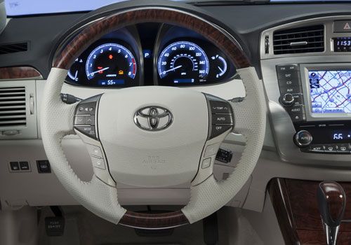 Toyota Avalon -  