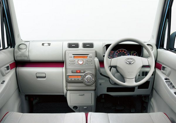 Toyota Pixis Space -  