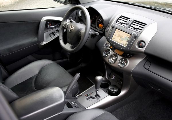 Toyota RAV4 - цена, комплектации