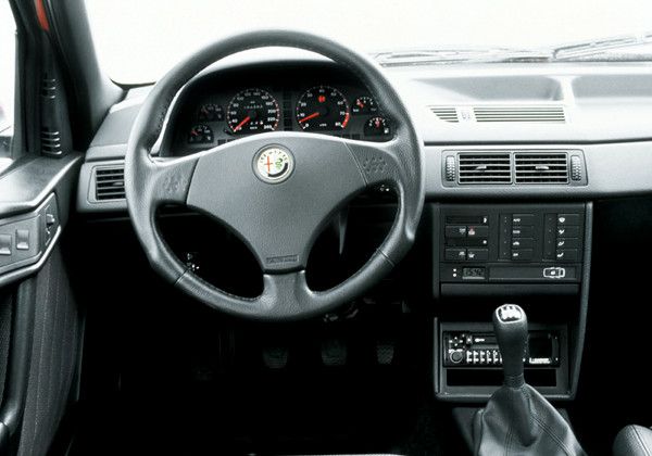 Alfa Romeo 155 -  