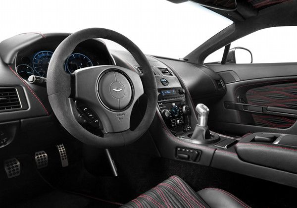Aston Martin V12 Zagato - каталог автомобилей