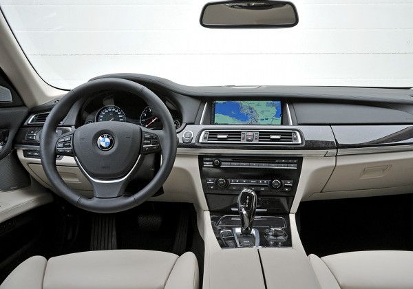 BMW 7 серия - цена, комплектации