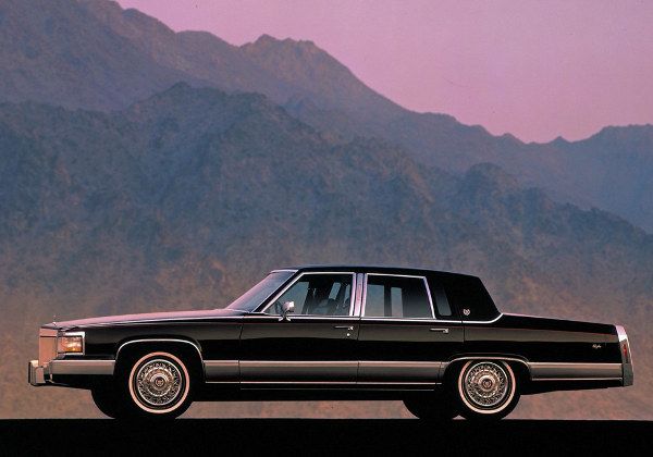 Cadillac Brougham - каталог автомобилей