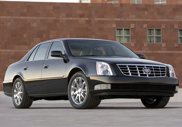 Cadillac DTS - каталог автомобилей
