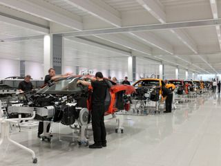 Компания McLaren рассказала о своем новом суперкаре