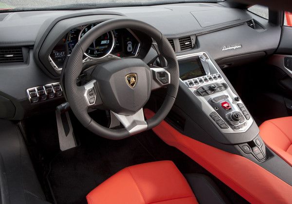 Lamborghini Aventador - цена, комплектации