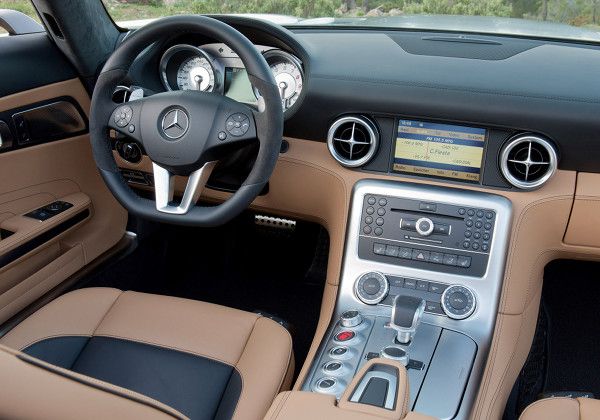 Mercedes-Benz SLS AMG Roadster - цена, комплектации