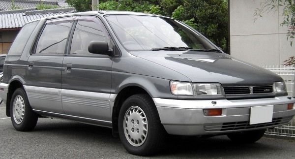 Mitsubishi Chariot - каталог автомобилей