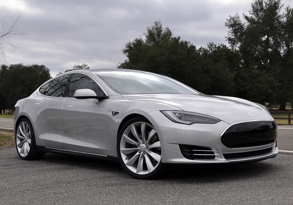 Tesla Model S - каталог автомобилей