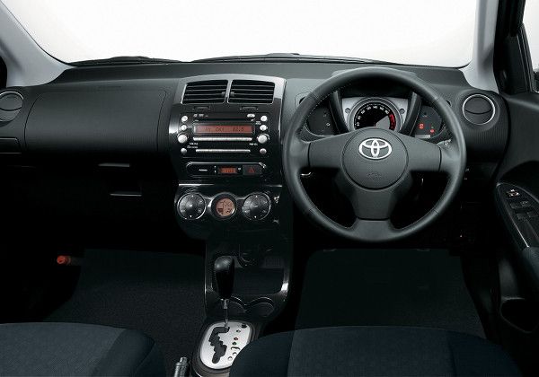 Toyota Ist - каталог автомобилей