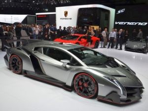 Владелец Lamborghini Veneno за 3 млн евро решил избавиться от суперкара