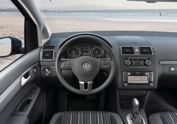 Volkswagen CrossTouran - каталог автомобилей