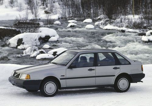 Volvo 440 - каталог автомобилей